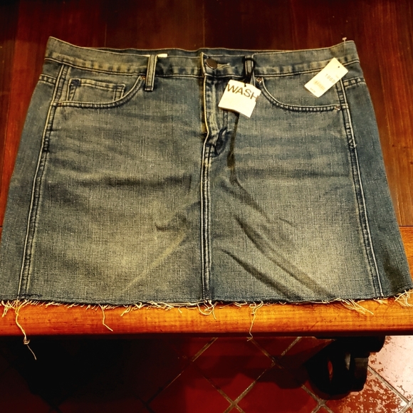 GAP 1969 Miniskirt Stone Wash Denim Jeans Cut-Offs NWT - Picture 3 of 9